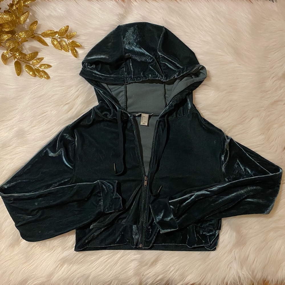 Cropped zip up